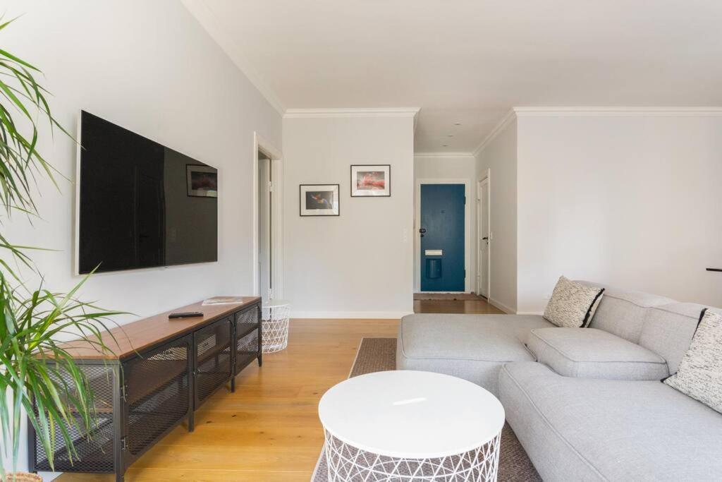 Cozy Apartment In Christianshavn W Two Balconies. Copenhagen Luaran gambar