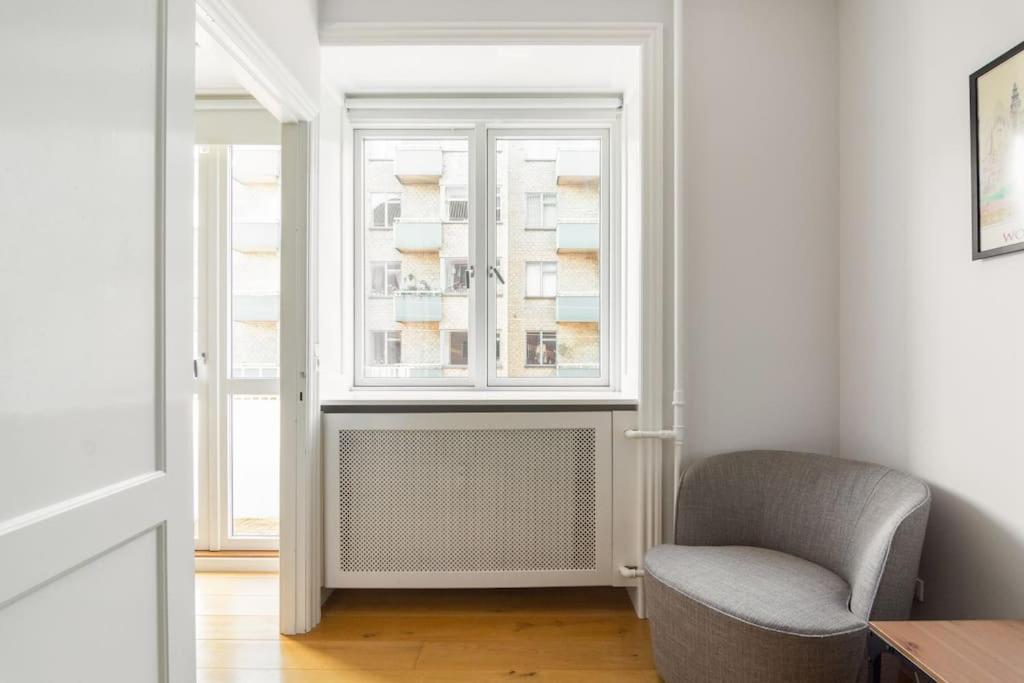 Cozy Apartment In Christianshavn W Two Balconies. Copenhagen Luaran gambar