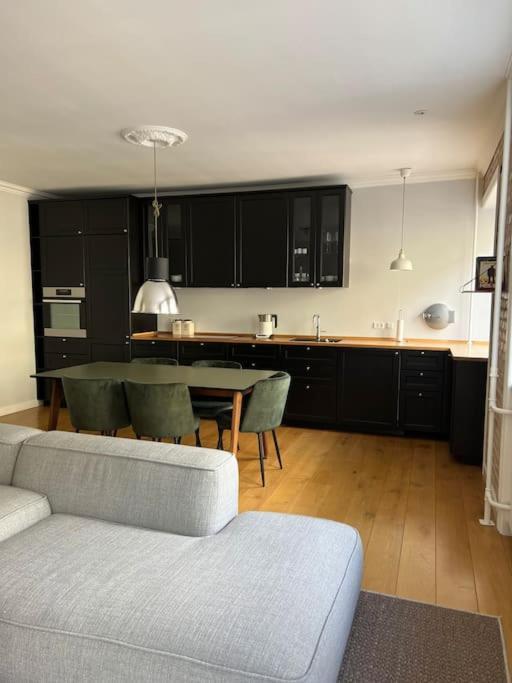 Cozy Apartment In Christianshavn W Two Balconies. Copenhagen Luaran gambar