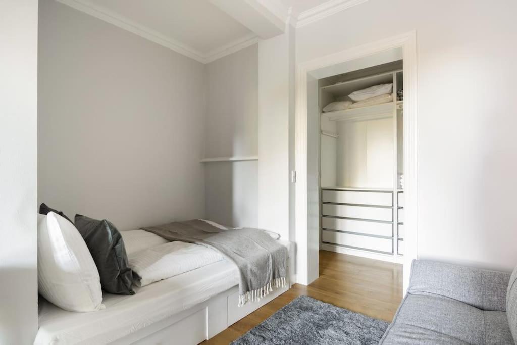 Cozy Apartment In Christianshavn W Two Balconies. Copenhagen Luaran gambar