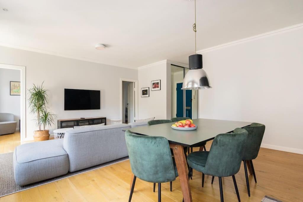 Cozy Apartment In Christianshavn W Two Balconies. Copenhagen Luaran gambar